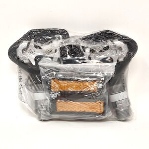 New Wellgo RC-713 Black Clipless SPD-Style Pedals Road Bike Packing Spin Touring